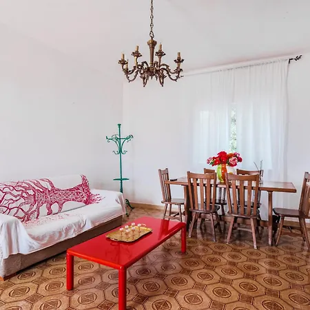 Alba Villa *